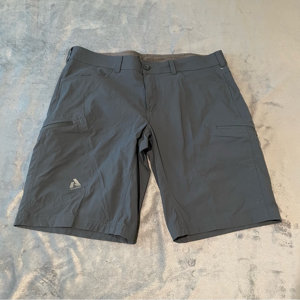 Eddie Bauer Shorts Mens 40 Gray First Ascent Hiking Outdoor Performance Stretch